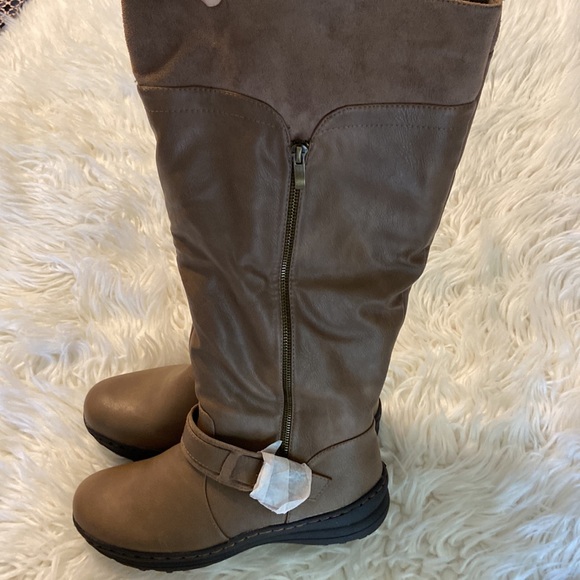 Beautiful Dream Pairs Women’s Boots Brand New size 10 - Picture 16 of 16